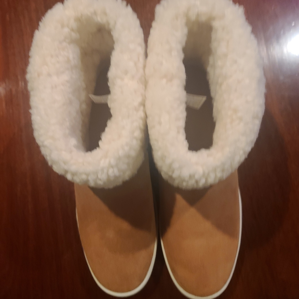 UGG Mika Bootie Size 10